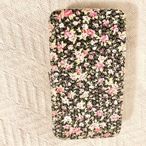 Small flower wallet